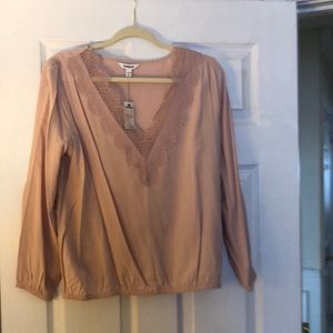 Woman’s lace v neck top